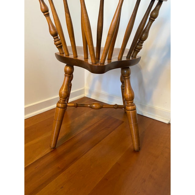 Cinnamon Mid-Century Colonial S Bent Bros Comb-Back Windsor Chair For Sale - Image 8 of 13