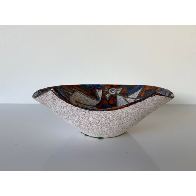 1960s Mid-Century Modern Marcello Fantoni Style Italian Hand-Painted Ceramic Sculptural Bowl For Sale - Image 11 of 12