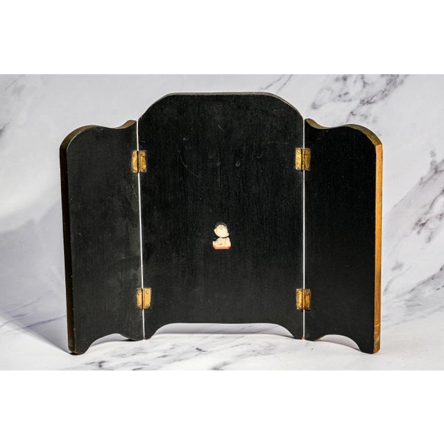 Chinese Hand Carved Painted Vintage Small Three Panel Tabletop Screen Home Decor For Sale - Image 12 of 14