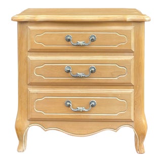 1990s Ethan Allen Country French Solid Birch 3 Drawer Nightstand or Chairside Chest (26-9300 Bisque) For Sale