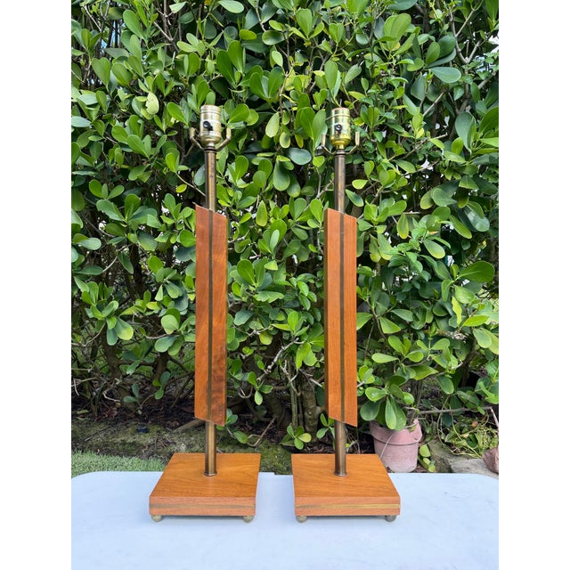 Mid-Century Modern Mid-Century Modern Architectural Walnut and Brass Table Lamps, Pair For Sale - Image 3 of 12
