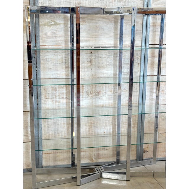 Metal Romeo Rega Geometric Chrome and Glass Étagère with Sculptural Top and Base For Sale - Image 7 of 12