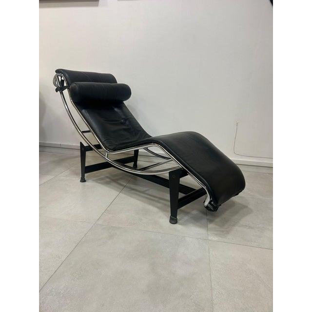 Modern LC4 Chaise Longue by Le Corbusier for Alivar, 1990s For Sale - Image 3 of 9