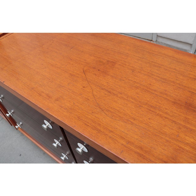 Wood 1960s Pair of Italian Modernist Chest of Drawers For Sale - Image 7 of 15