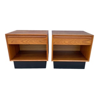 Mid Century Modern Westnofa Nightstands, a Pair For Sale