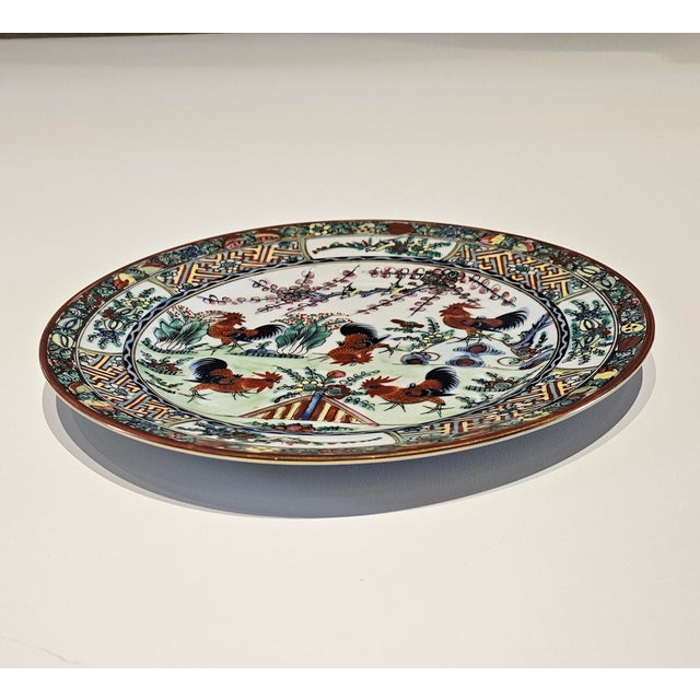 1960s Vintage Decorate Famille Plate Guangcai Cantonese Painting Roosters Porcelain Plate For Sale - Image 5 of 10