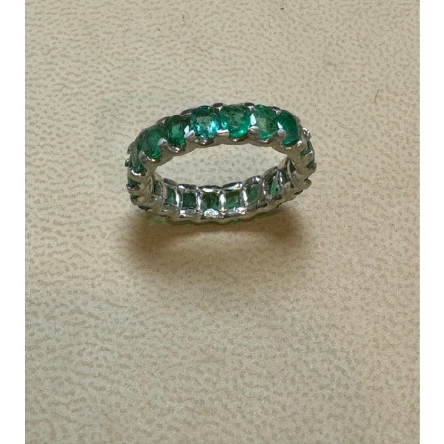 Metal 20 Pointer Each 4 Carat Emerald Anniversary Eternity Band / Ring Platinum For Sale - Image 7 of 18