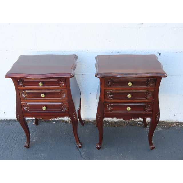 French French Bombay Serpentine Nightstands Bedside Tables a Pair 6653 For Sale - Image 3 of 18