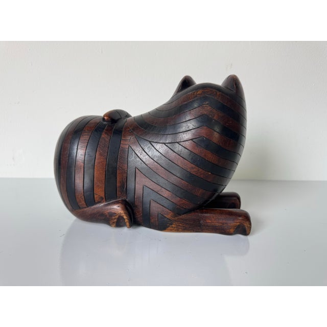 1980’s Vintage Folk Art - Hand-Carved Mahogany Wood Cat Sculpture With Hidden Secret Compartment For Sale In Miami - Image 6 of 12