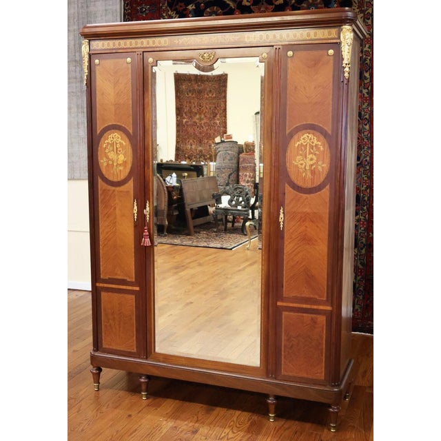 French Late 19th Century Satinwood Inlaid Bronze Mounted Beveled Mirror Armoire For Sale - Image 3 of 18