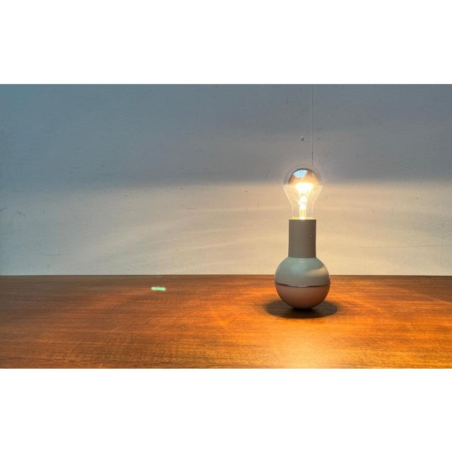 Mid-Century Space Age Italian Model Culbuto Balancing Table Lamp from Lamperti, 1960s For Sale - Image 6 of 18