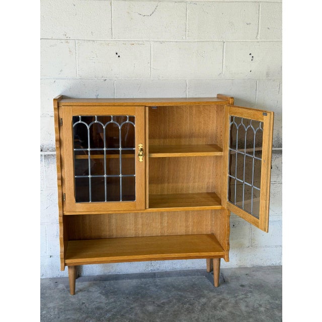 Licentia Møbler Oak Glass Bookcase With Scalloped Edges Danish Mid-Century Modern 1970s For Sale - Image 10 of 11