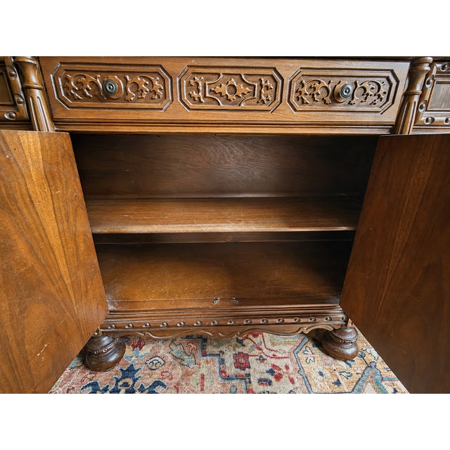 Early 20th Century Renaissance Revival Style Carved Walnut Sideboard For Sale In Nashville - Image 6 of 8