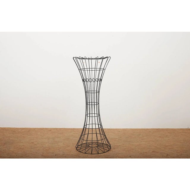 Grey-Silver Powder-Coated Bent Metal Wire Coat Stand by Verner Panton for J. Lüber AG For Sale - Image 10 of 11
