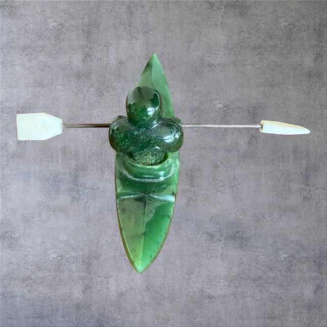 Vintage Inuit Jade Carving Hunter in Kayak Sculpture Hand Carved Canada Art 5" For Sale - Image 4 of 9
