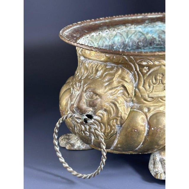 Large French Baroque Brass Lion-Head Champagne Cooler or Jardiniere, 18th Century For Sale - Image 6 of 10