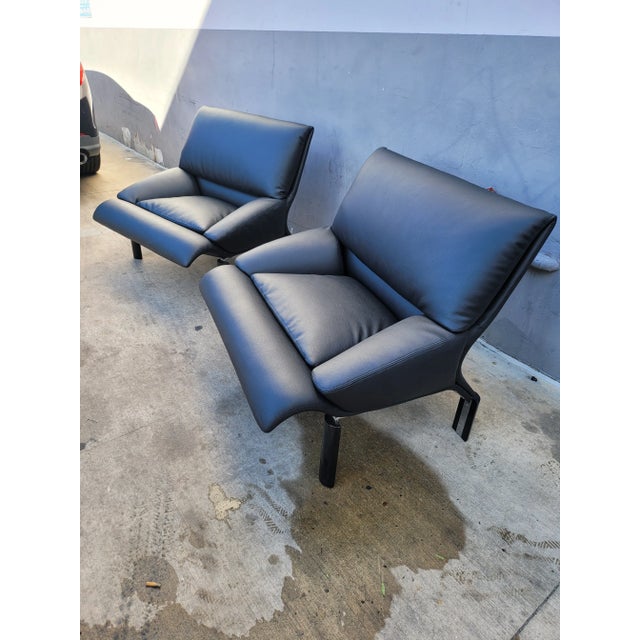 Saporiti 1980s Italian Black Leather Saporiti Lounge Chairs - a Pair For Sale - Image 4 of 13