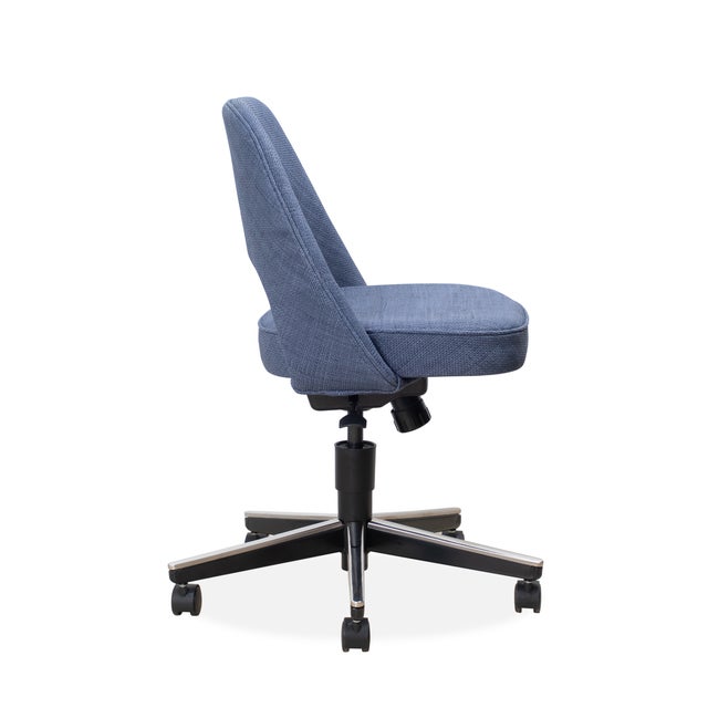 Knoll Saarinen Executive Armless Chair in Ocean Blue Woven Leather Swivel Base by Eero Saarinen for Knoll For Sale - Image 4 of 9