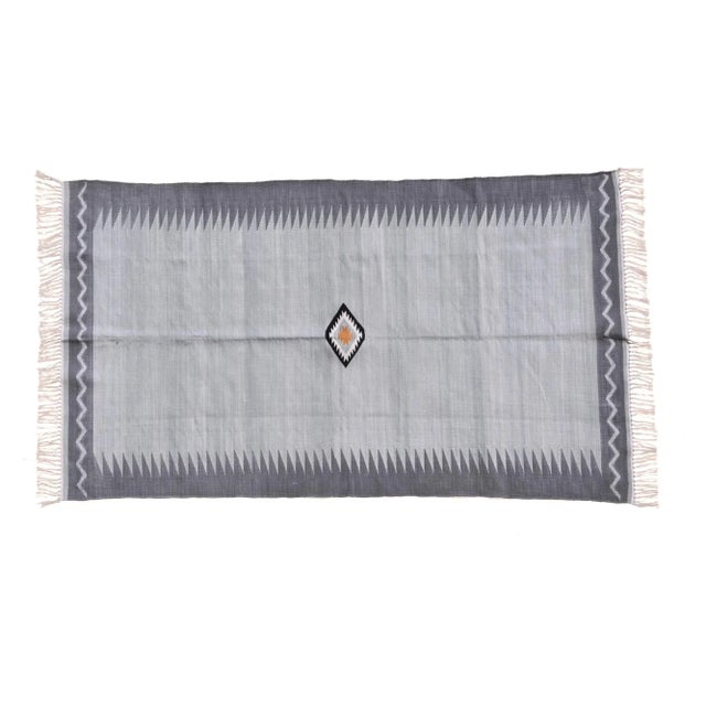 Boho Chic Primrose Rug, 9x12, Light Gray & Dark Gray For Sale - Image 3 of 3