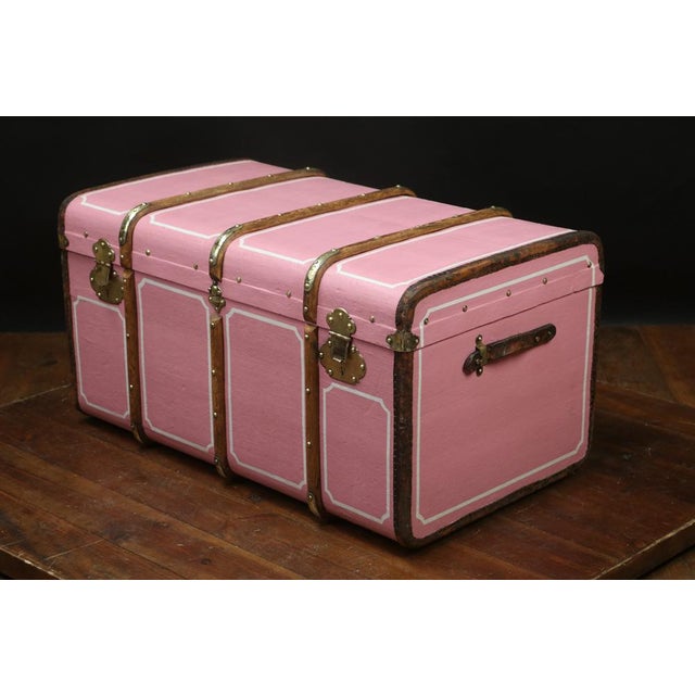 Pink Curved Mail Trunk, 1920s For Sale - Image 3 of 9