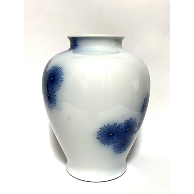 Fukagawa Fukugawa Porcelain Vase With Two Birds For Sale - Image 4 of 12
