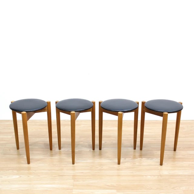 Set of 4 Mid Century Stools by Legate Furniture of Scotland For Sale - Image 10 of 11