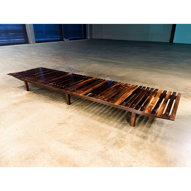 1950s Mucki Bench in Rosewood, Sergio Rodrigues, 1958 For Sale - Image 5 of 17