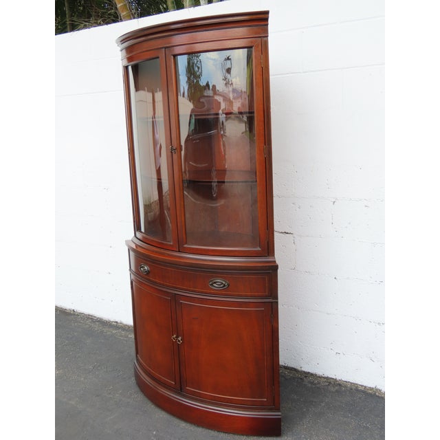 Bassett Mahogany Inlay Corner China Display Cabinet Cupboard 6913 For Sale - Image 14 of 18