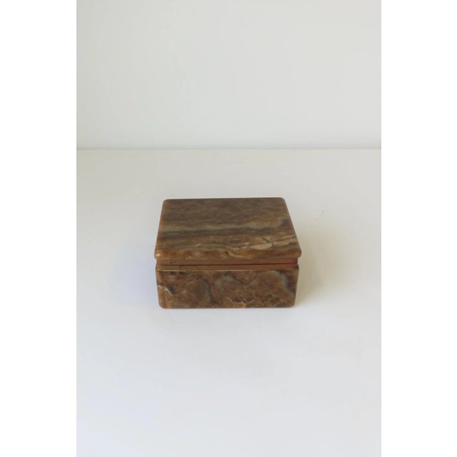 Early 20th Century Modern Onyx Marble and Brass Jewelry Box from Belgium For Sale - Image 5 of 13