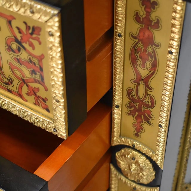 French Pair of Antique Style Marble Top Boulle Style End Tables / Nightstands For Sale - Image 3 of 7