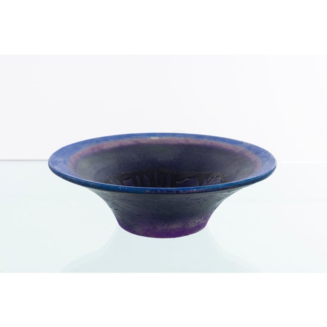 Mid-Century Modern Fantoni for Raymor Deep Purple and Blue Ceramic Bowl 1955 For Sale - Image 3 of 5