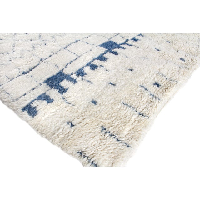 Perfectly plush! Our Weighton rugs feature luxurious art silk hand-knotted in a classic diamond pattern. This beautiful...