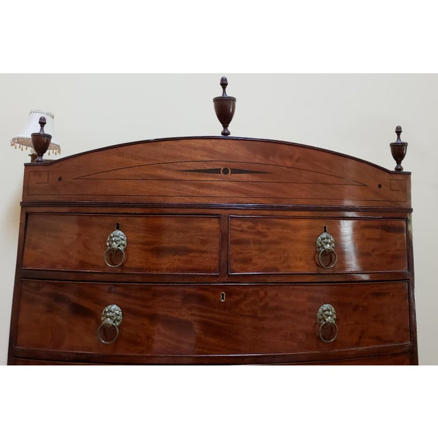 Early 19th Century English Regency Mahogany Bow-Front Chest-on-Chest With Ebony Inlay & Lion-Head Pulls, C. 1810–1820 For Sale - Image 5 of 10
