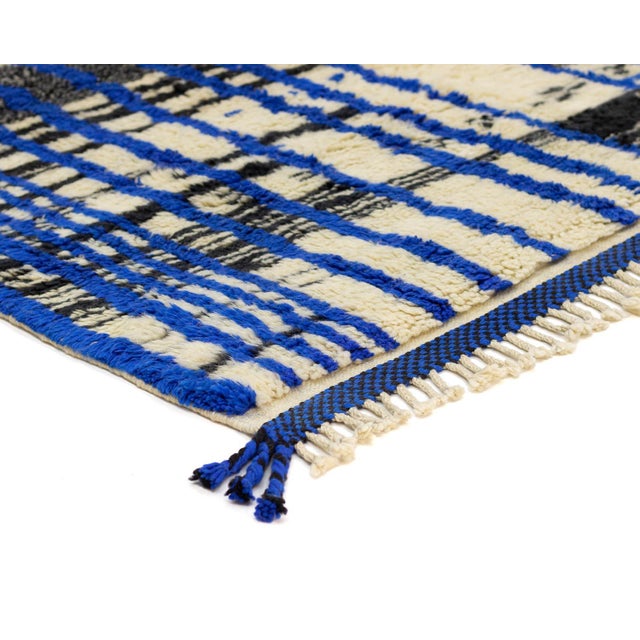 Charcoal Premium Hand-Knotted Moroccan Wool Rug | 9'2" X 6'4" | One of a Kind For Sale - Image 8 of 8