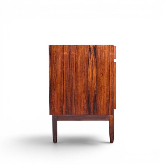 Faarup Møbelfabrik Kofod Larsen for Faarup Møbelfabrik Mid Century Danish Rosewood Credenza For Sale - Image 4 of 11