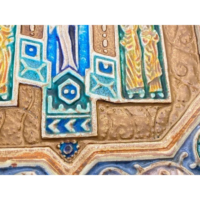 Large Wall Decorative Dish in Majolica Green, France, 1981 For Sale - Image 9 of 11