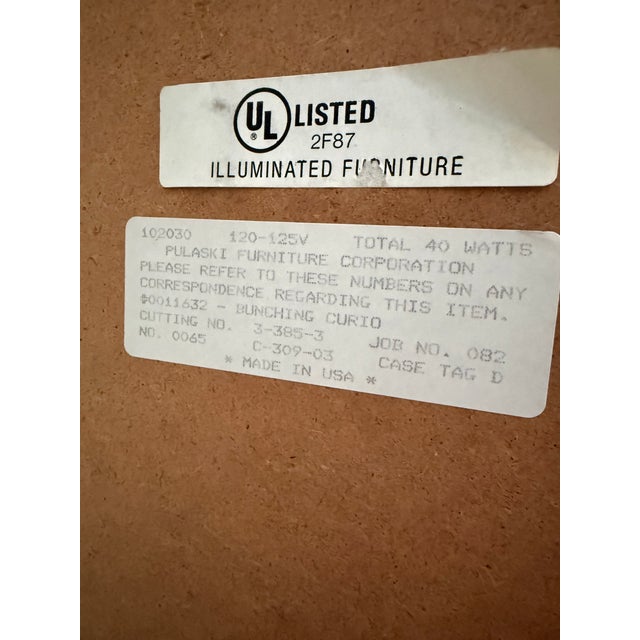 English Pulaski Illuminated Glass Curio Cabinet With Shelving – Traditional Display Case For Sale - Image 3 of 3