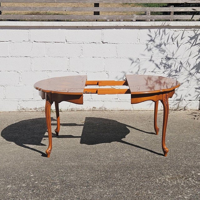 French Louis XV Style Extendable Marqueterie Cherrywood Dining Table, 1880s For Sale - Image 11 of 18