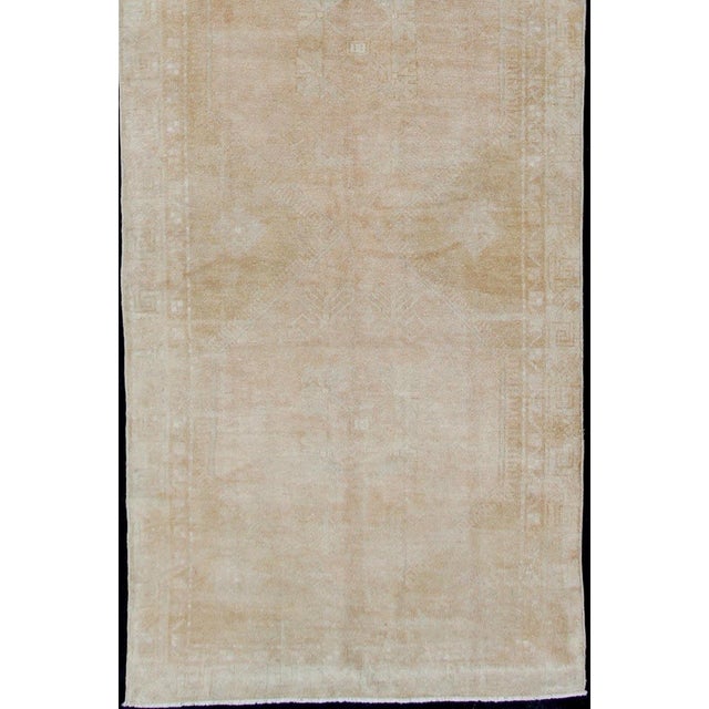 Multi-medallion vintage runner with Medallion design, Keivan Woven Arts / rug TU-TRS-165971, country of origin / type:...