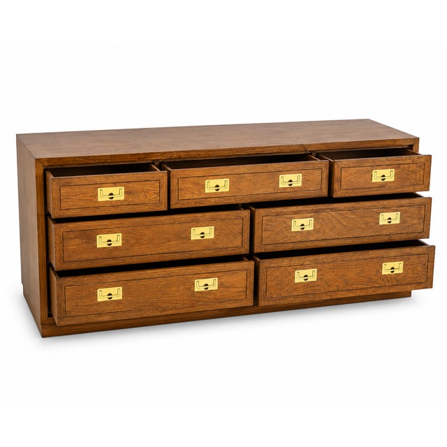WELCOME AND THANK YOU FOR TAKING THE TIME TO LOOK!! Absolutely gorgeous, Stunning, A beautifully crafted Henredon triple...