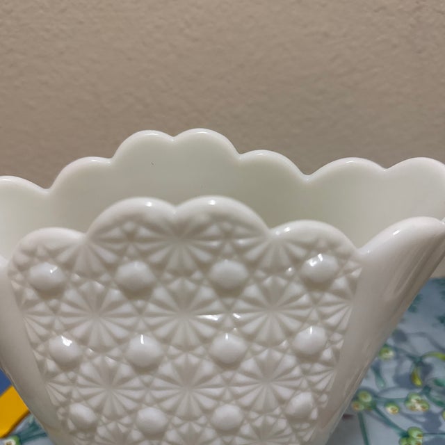 Vintage Fenton Style Milk Glass Fan Vase Daisy and Button White Pedestal Scalloped MCM For Sale - Image 4 of 8