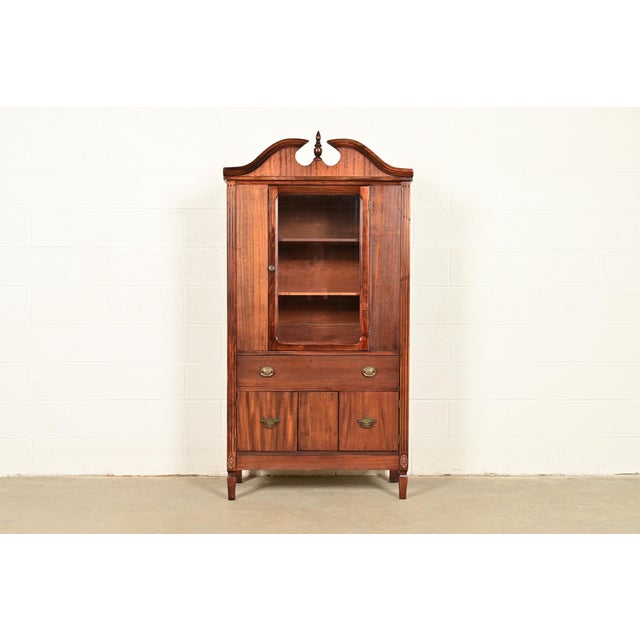 Baker Furniture Style Federal Carved Mahogany Bookcase Cabinet, Circa 1940s For Sale - Image 15 of 15
