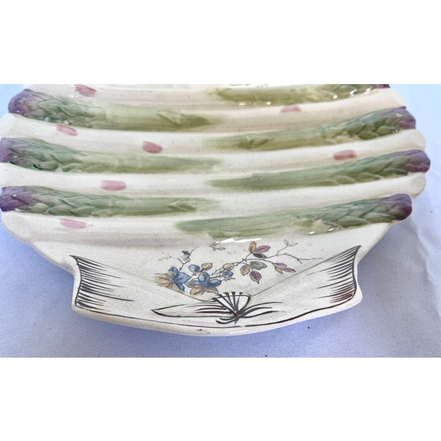 Ceramic 1890s English Majolica Shell Shape Asparagus Plate For Sale - Image 7 of 11