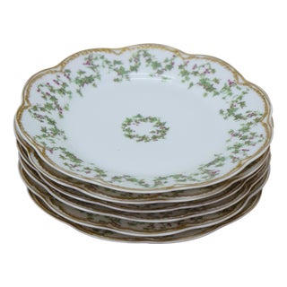 Antique Haviland Limoges France Scalloped Holly Berry Wreath Plates 6" - Set of 6 For Sale