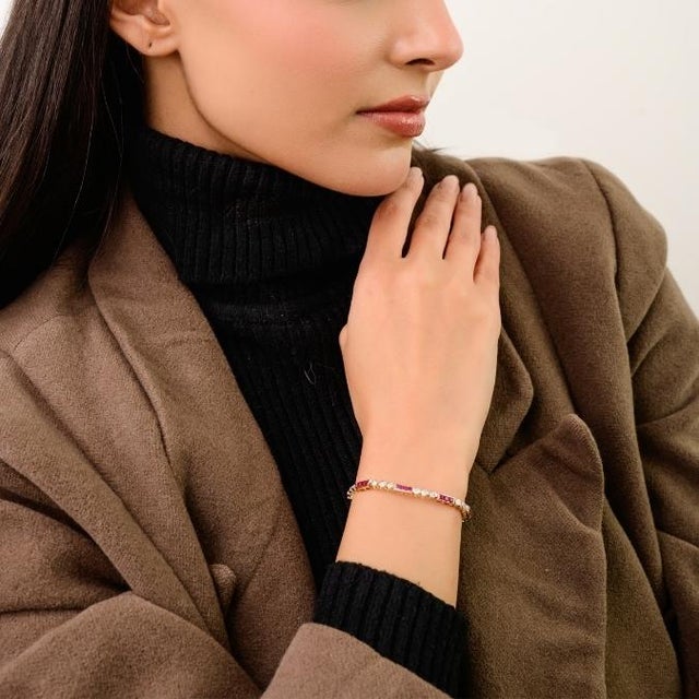 3.42 Ct Square Cut Natural Ruby & Diamond Tennis Bracelet in 14k Yellow Gold For Sale - Image 4 of 14