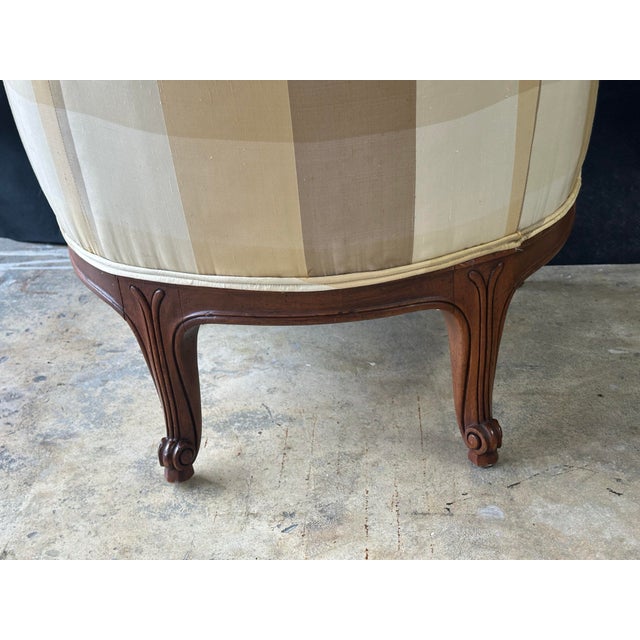 Antique French Louis XV Style Carved Walnut Bergère Armchair, C. 1900 For Sale - Image 4 of 8