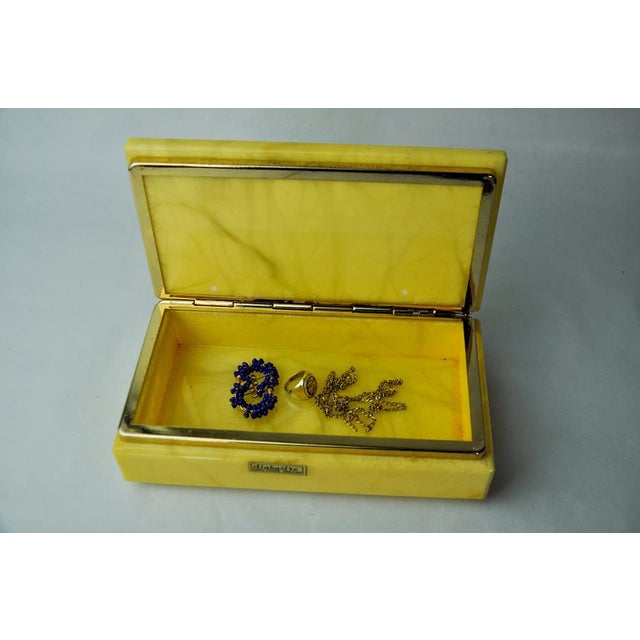 Superb yellow alabaster box designated and produced in Spain in the 1970s. Yellow alabaster box produced by hand and...