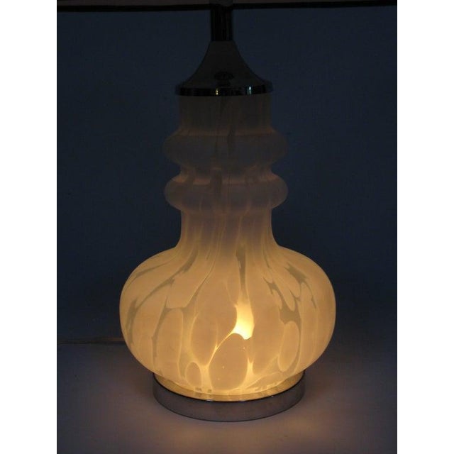 Mid 20th Century Laurel Table Lamp with Italian Glass Base For Sale In Chicago - Image 6 of 9