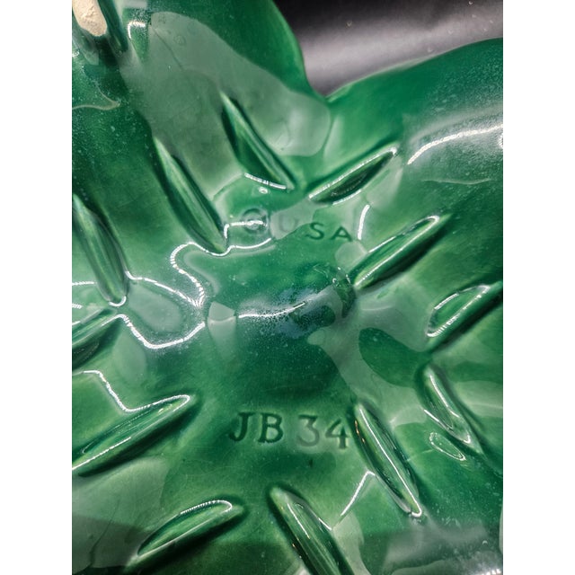 Vintage Usa Jb34 Mid-Century Modern Green Ceramic Leaf Serving Dish For Sale - Image 4 of 4