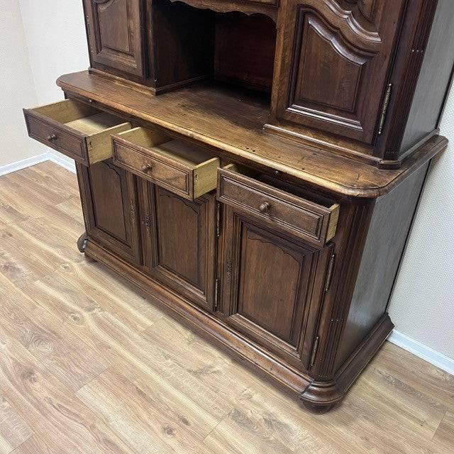 Antique Louis Philippe Buffet in Walnut, France, 1900s For Sale - Image 11 of 16